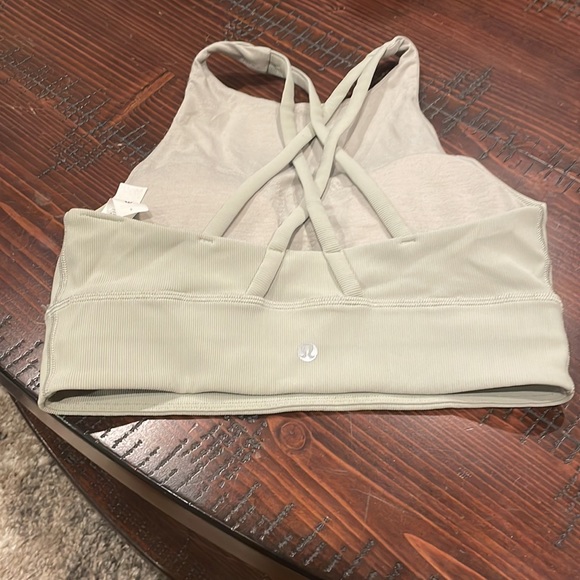 Lululemon tank top - Picture 3 of 8